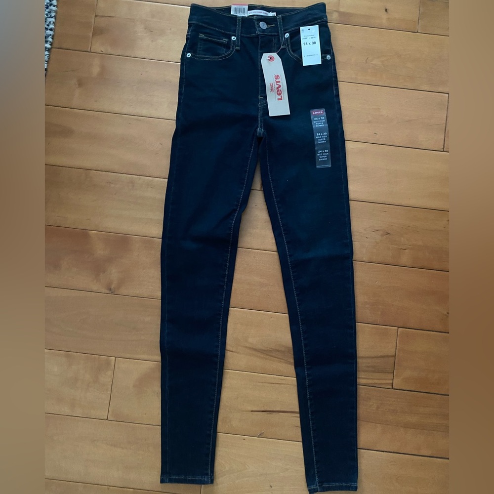 New Levi’s skinny Jean